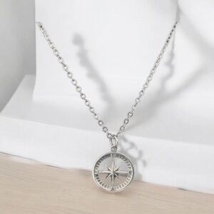 925 Sterling Silver Compass Pendant Free Chain Necklace